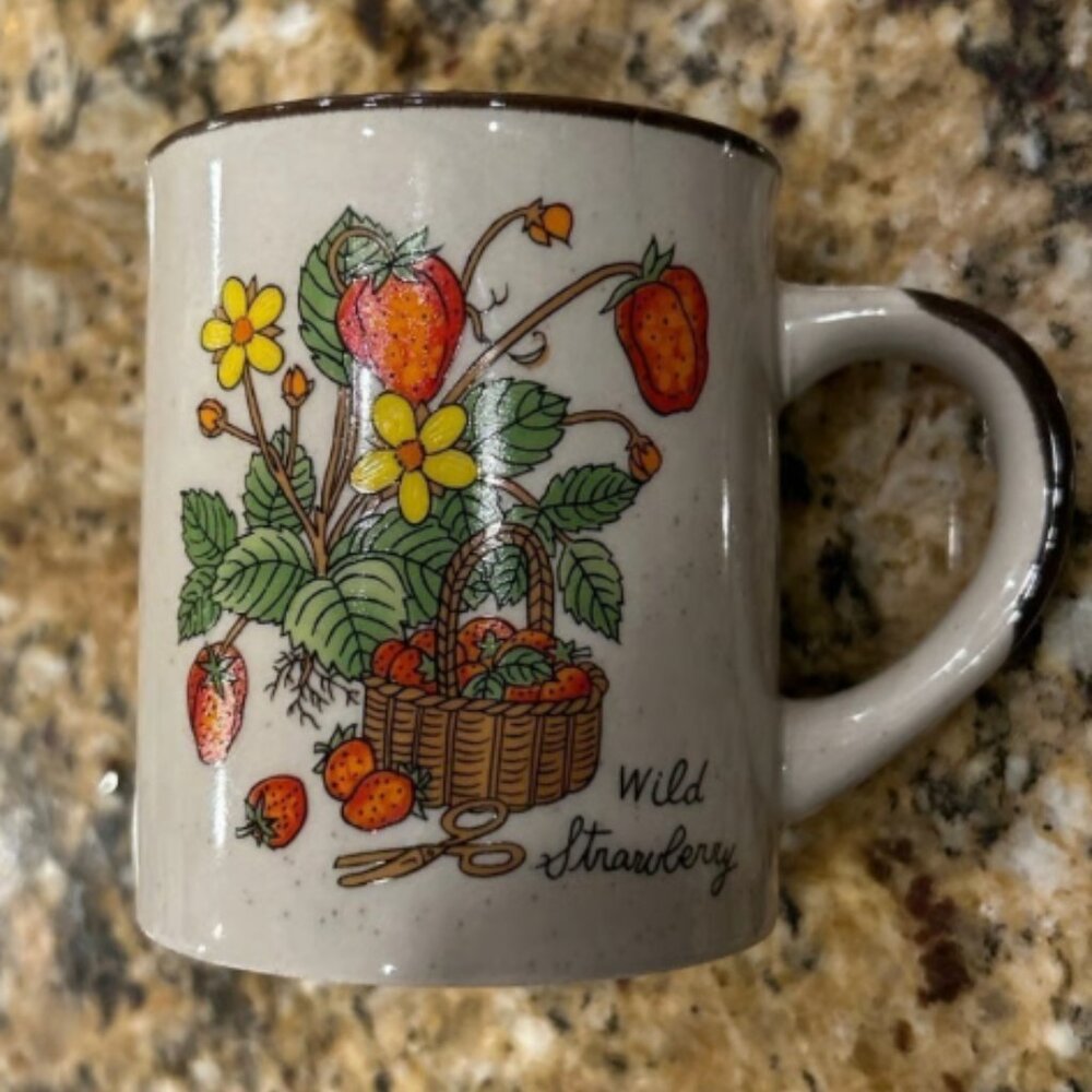 Vintage Wild Strawberry Mug